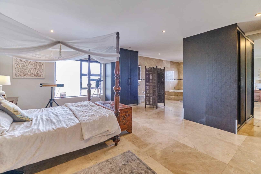 4 Bedroom Property for Sale in Flamingo Vlei Western Cape